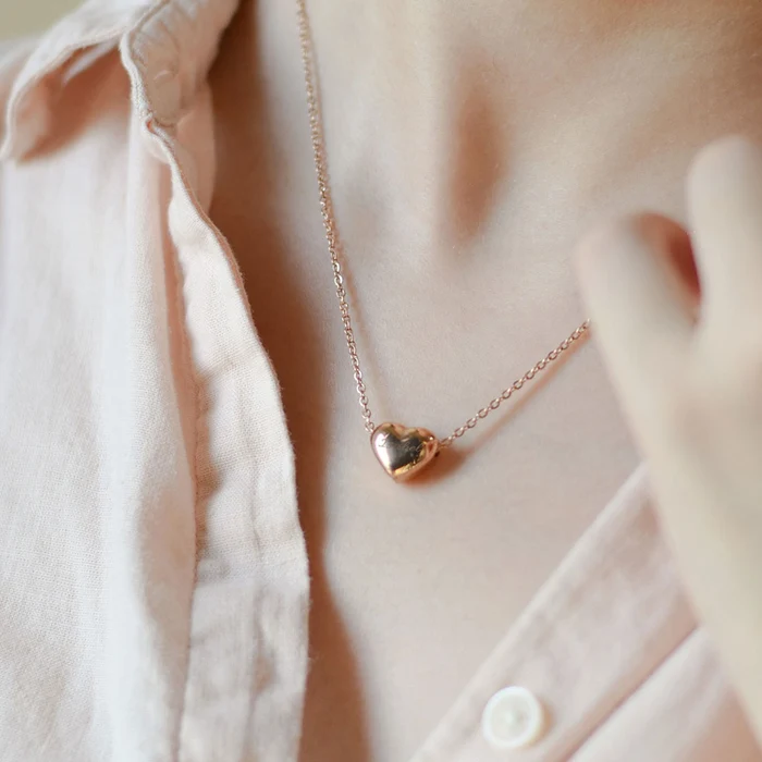 Amora Simple Love Rose Gold Necklace - Image 2
